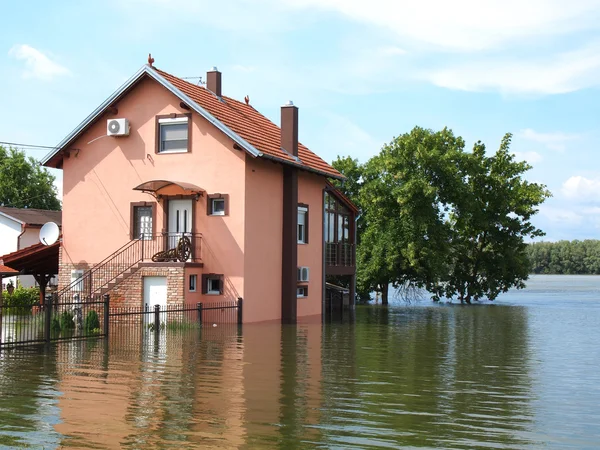 Затопленный дом Лицензионные Стоковые Изображения