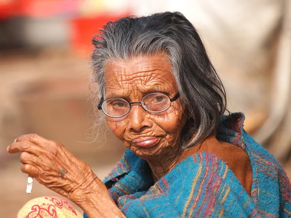 Old woman — Stock Photo, Image