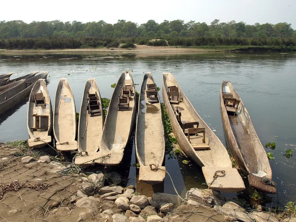 Деревянная лодка — стоковое фото