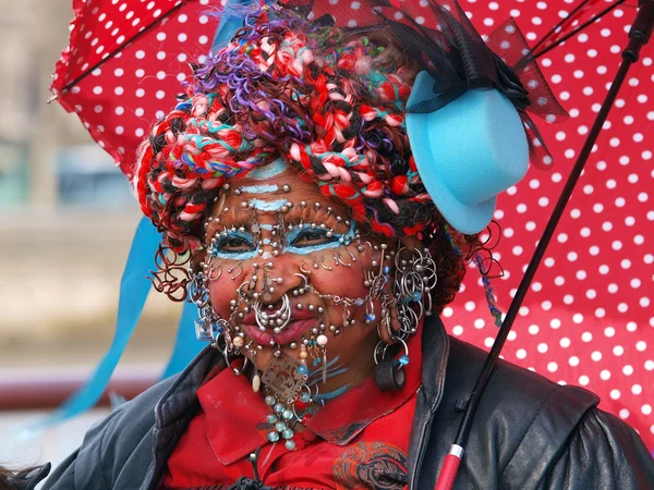 Piercing mulher — Fotografia de Stock