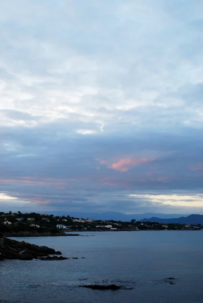 Saint-raphael baai bij zonsondergang — Stockfoto