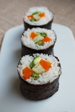 Vejetaryen suşi maki rulo