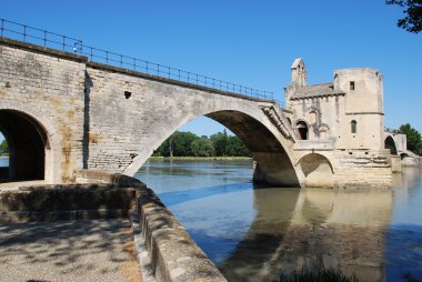 Avignon Köprüsü, Fransa