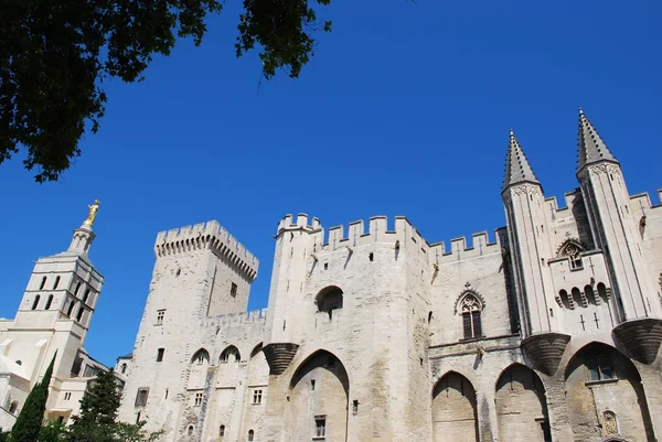 Papstpalast in Avignon lizenzfreie Stockfotos