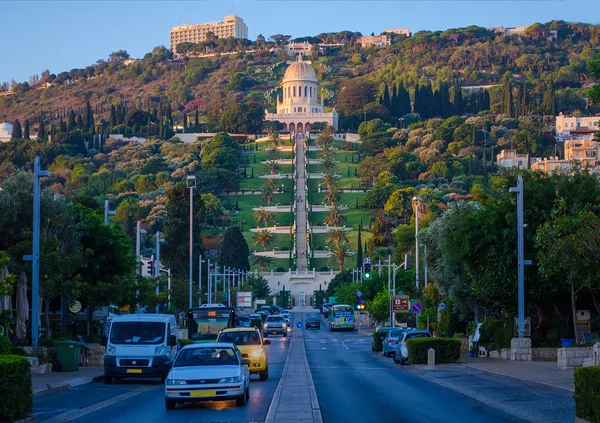 Rano w pobliżu bahai gardens — Zdjęcie stockowe