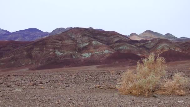Geological Formations Red Rocks Hills California Desert Various Colored Clay — Vídeo de Stock