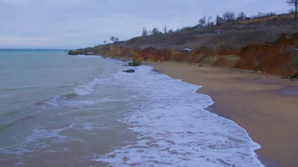 Costa Rochosa Mar Negro Praia Selvagem Com Areia Amarela Durante — Vídeo de Stock