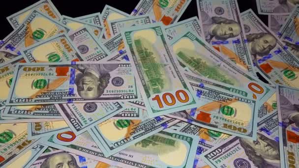 100 Dolarlık Banknotlar Amerikan Dolarları Üzerinde Başkan Benjamin Franklin Portresi — Stok video