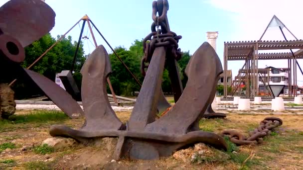 Two Legged Anchor Museum Exhibit Open Sea Bulgaria Tyulenovo — Stockvideo