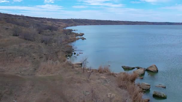 Das Steile Ufer Der Khadzhibey Mündung Ufer Verstreuter Müll Der — Stockvideo