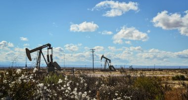 ABD, NEW MEXICO - 21 Kasım 2019: New Mexico, ABD 'de Çöl Petrol Üretimi