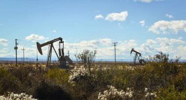 ABD, NEW MEXICO - 21 Kasım 2019: New Mexico, ABD 'de Çöl Petrol Üretimi