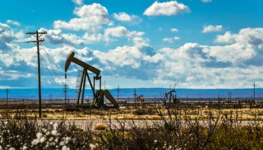 ABD, NEW MEXICO - 21 Kasım 2019: New Mexico, ABD 'de Çöl Petrol Üretimi