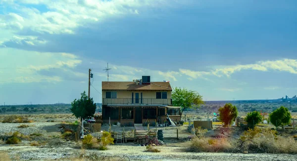 California Usa November 2019 Typisch Huis Van Arme Amerikanen Woestijn — Stockfoto