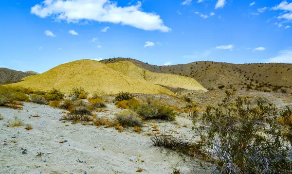 Colinas Deserto Califórnia Partir Várias Formações Barro Colorido Vegetação Deserto — Fotografia de Stock