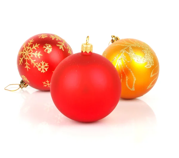 Christmas kırmızı baubles izole — Stok fotoğraf