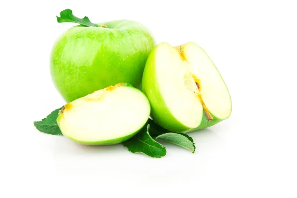 Manzana verde con hoja — Foto de Stock