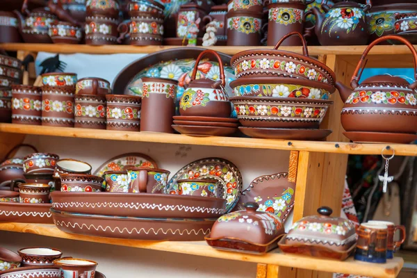 Boyalı seramik