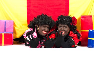 iki zwarte pieten yalan