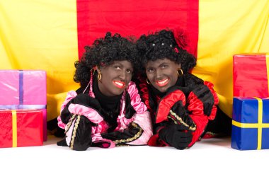 iki zwarte pieten yalan