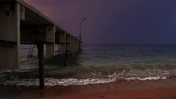 Muelle marino para embarcaciones pequeñas — Vídeo de stock