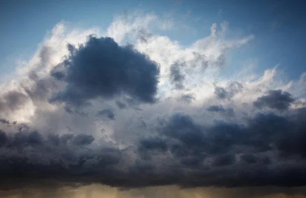 Natural background: stormy sky — Stock Photo, Image