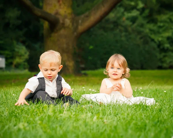 Children in the park — Stock Photo, Image