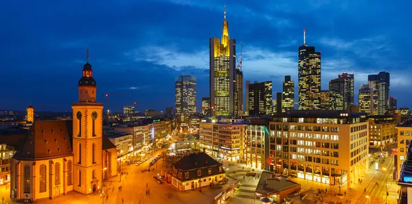 Frankfurt på natten — Stockfoto