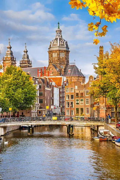 St. Nicolaaskerk in amsterdam — Stockfoto