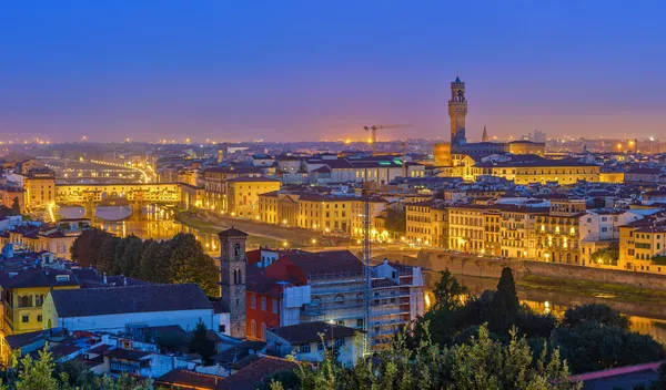 Blick auf Florenz bei Nacht — Stockfoto