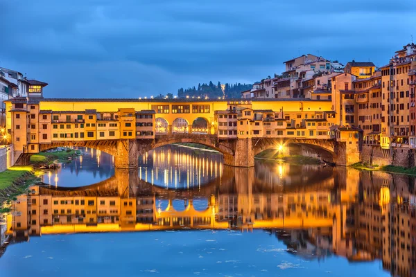 Ponte Vecchio en Florencia — Foto de Stock