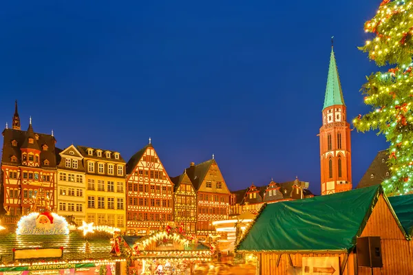 Рождественский рынок во Франкфурте — стоковое фото