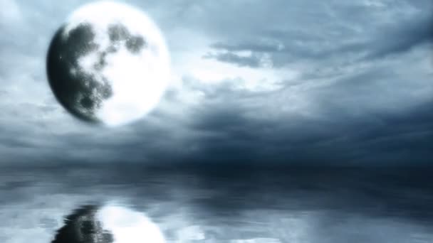 Full moon on cloudy sky with reflection in water time lapse — Stock Video