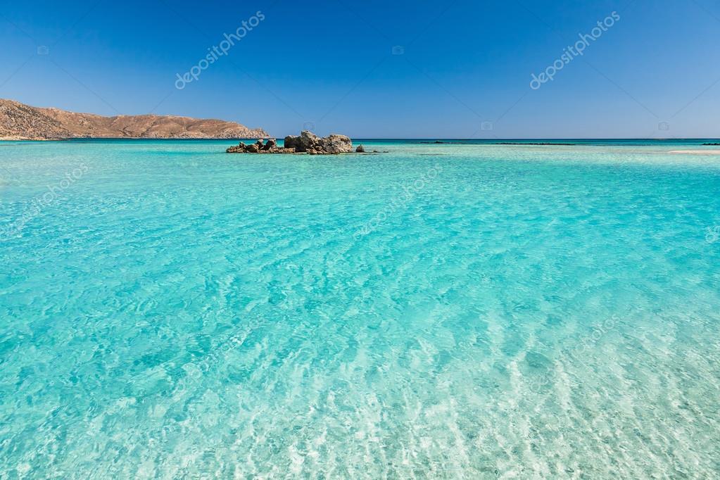 Turquoise water of Elafonisi Beach. — Stock Photo © beerkoff1 #39235359
