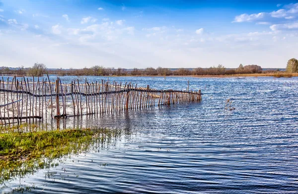 Flooded Old Wooden Fence. — Stock Photo, Image