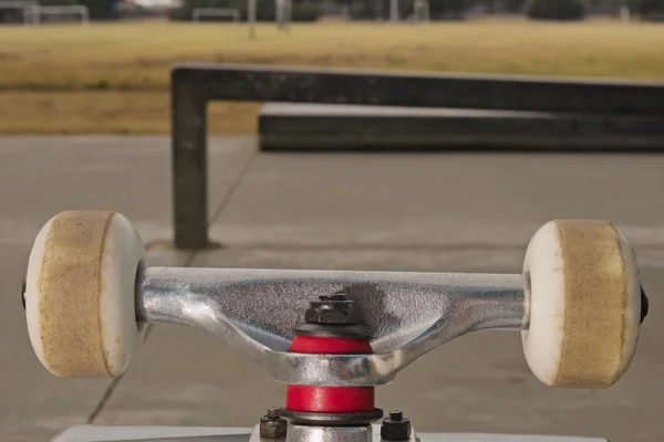 Closeup to skateboard truck — Stock Photo, Image