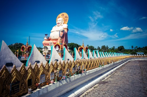 Gülümseyen Buda heykeli koh Samui, Tayland — Stok fotoğraf