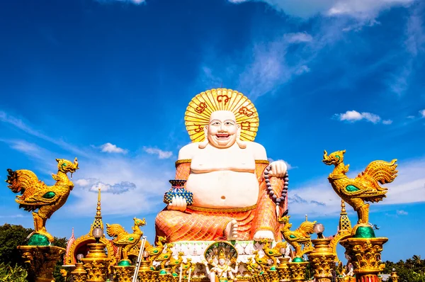 笑佛雕像在苏梅岛，泰国 — 图库照片