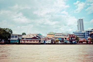 bangkok chao phraya Nehri boyunca binalar
