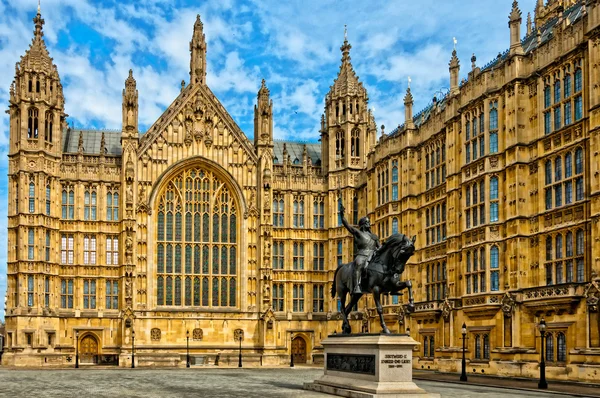 Richard I statue outside Palace of Westminster, London — Stock Photo, Image