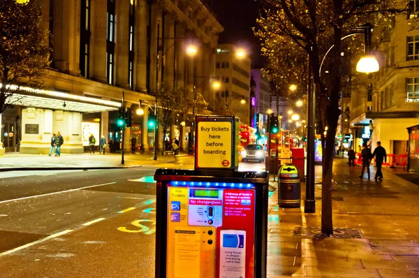 Wgląd nocy ulica Oxford w Londyn, uk — Zdjęcie stockowe