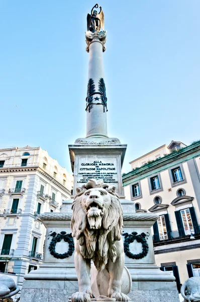 Monumentul martirilor napolitani din Napoli, Italia — Fotografie, imagine de stoc