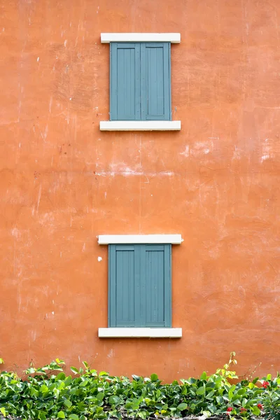 Double old wooden window — Stock Photo, Image