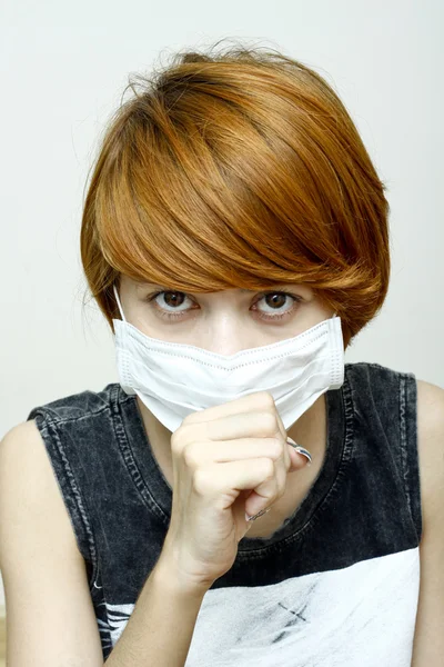 Frau mit Schutzmaske — Stockfoto