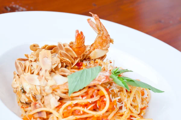 Spaghetti Almond shrimp — Stock Photo, Image