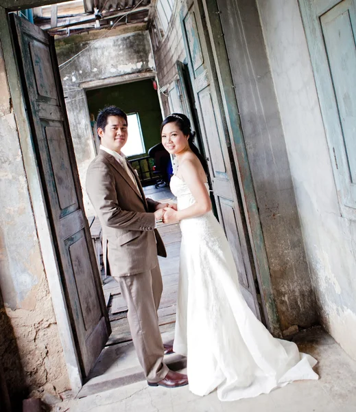 Couples à l'église — Photo