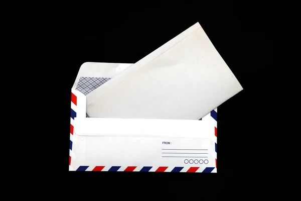 Perspectiva de correio aéreo isolado Envelope com pape vintage em branco — Fotografia de Stock