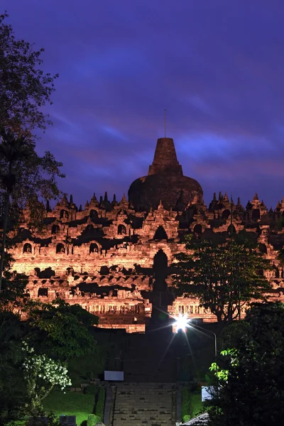 Templo Borobudur al anochecer — Foto de Stock