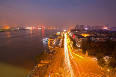 Wuhan hubei Çin alacakaranlıkta