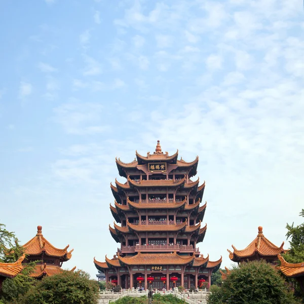 Torre de guindaste amarelo Wuhan China — Fotografia de Stock